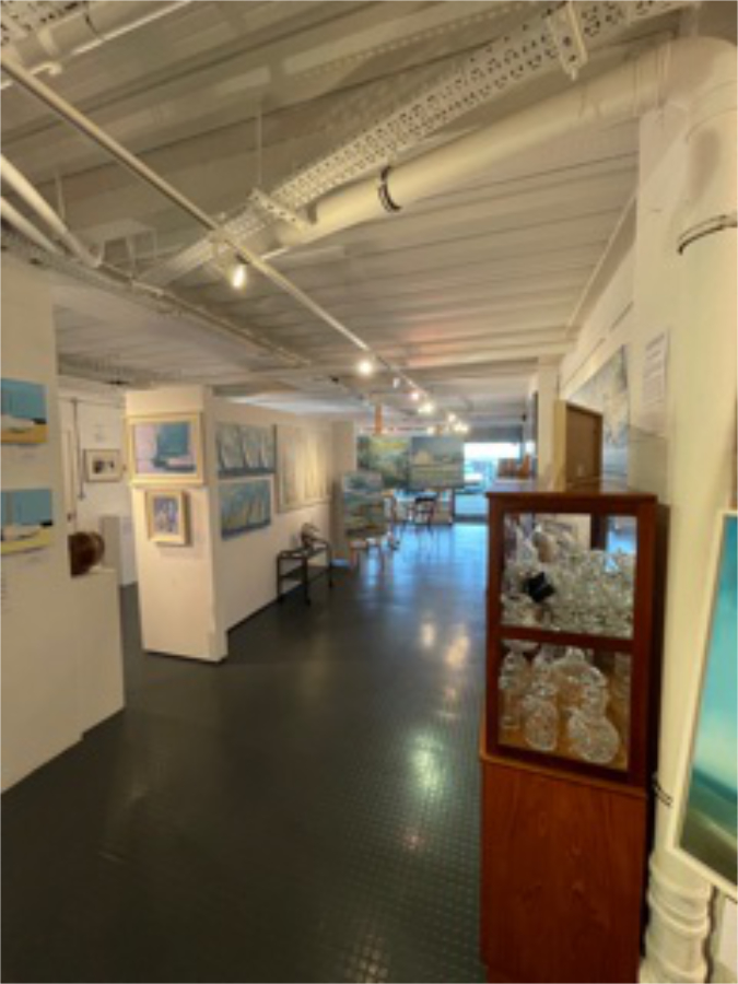 Open plan moveable wall art gallery